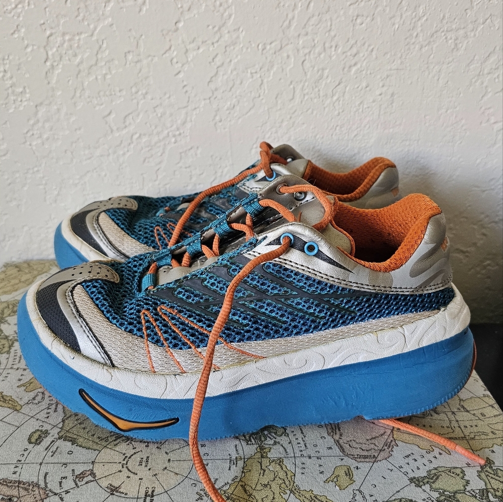 Size 6 - Hoka One One Mafate‎ limited edition Something Different
